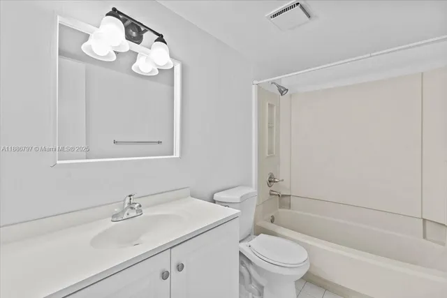 $1,850 | 6900 Southwest 39th Street, Unit 208J, Davie, FL 33314