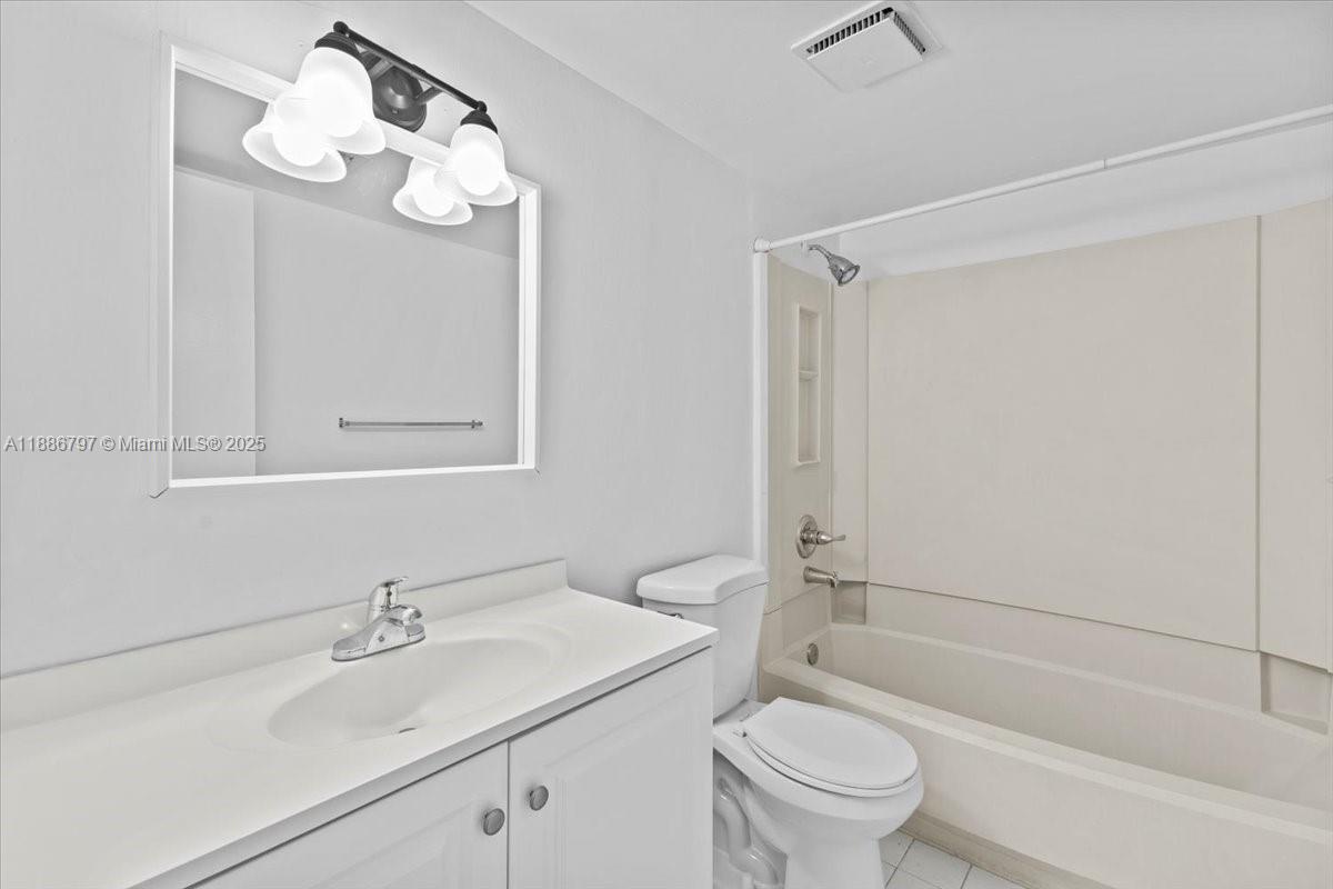 6900 Southwest 39th Street, Unit 208J Davie, FL 33314 - Photo 14 of 28