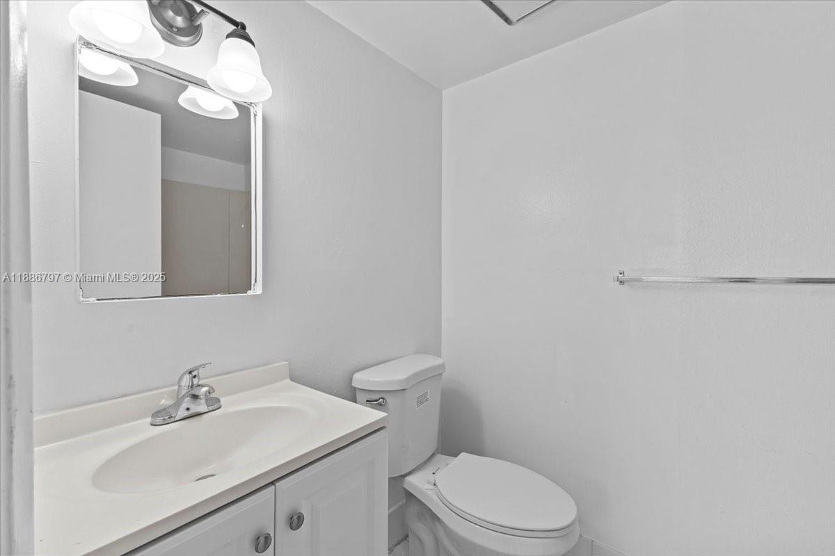 6900 Southwest 39th Street, Unit 208J Davie, FL 33314 - Photo 17 of 28