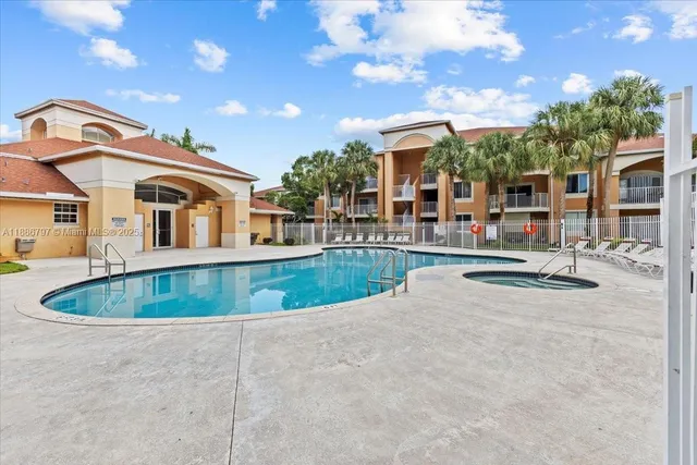 $1,850 | 6900 Southwest 39th Street, Unit 208J, Davie, FL 33314