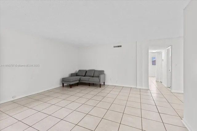 $1,850 | 6900 Southwest 39th Street, Unit 208J, Davie, FL 33314