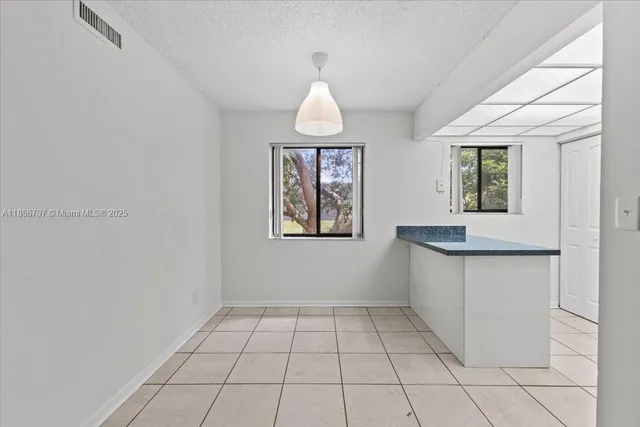 $1,850 | 6900 Southwest 39th Street, Unit 208J, Davie, FL 33314