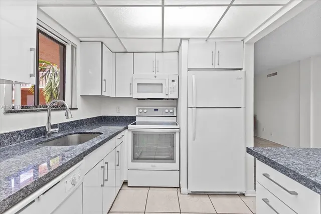 $1,850 | 6900 Southwest 39th Street, Unit 208J, Davie, FL 33314