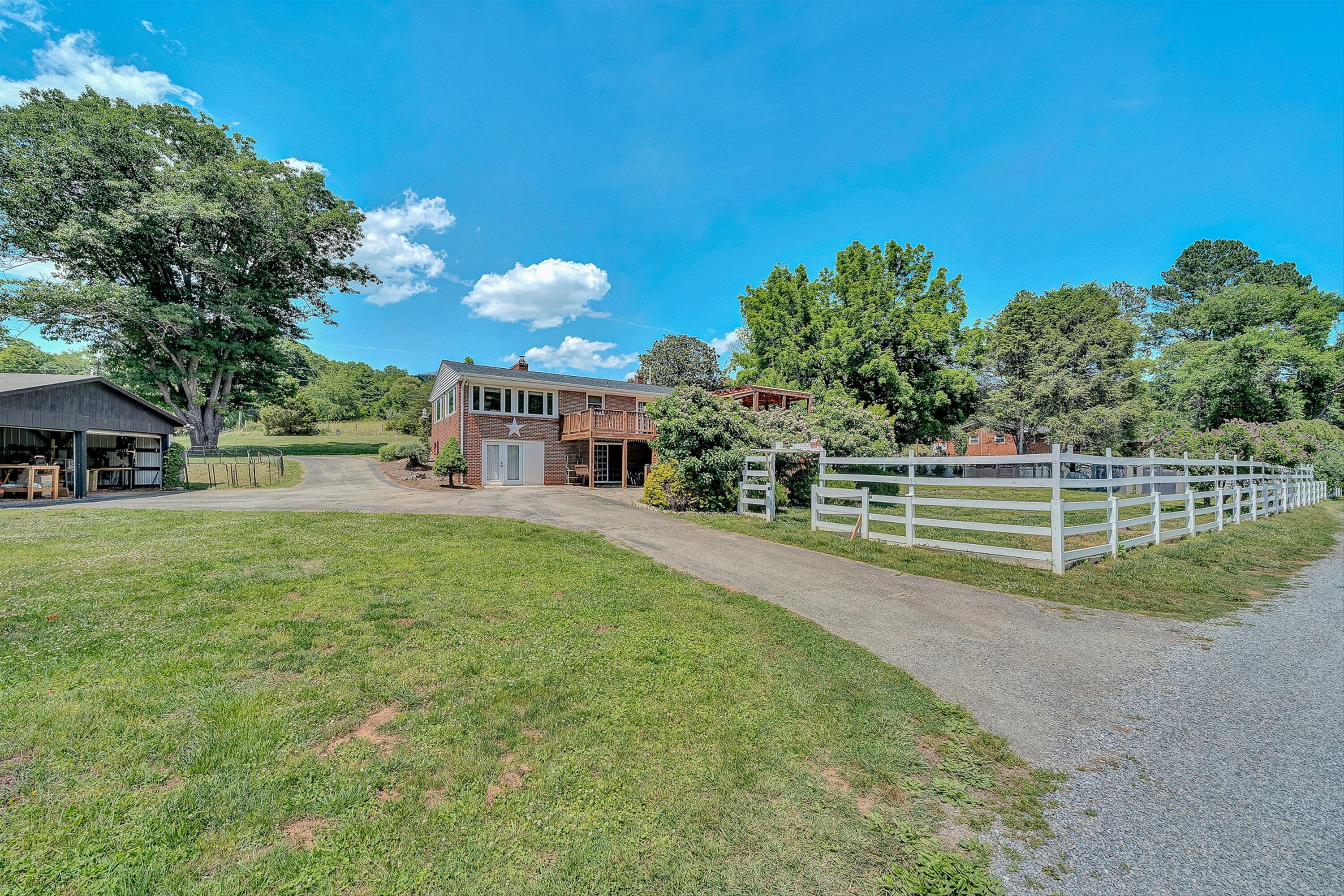 17 Valley View Road Hardy, VA 24101 - Photo 43 of 48 52-VM-00744