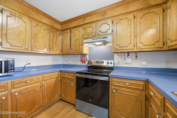 $330,000 | 934 Falcon Circle, Greenville, NC 27834