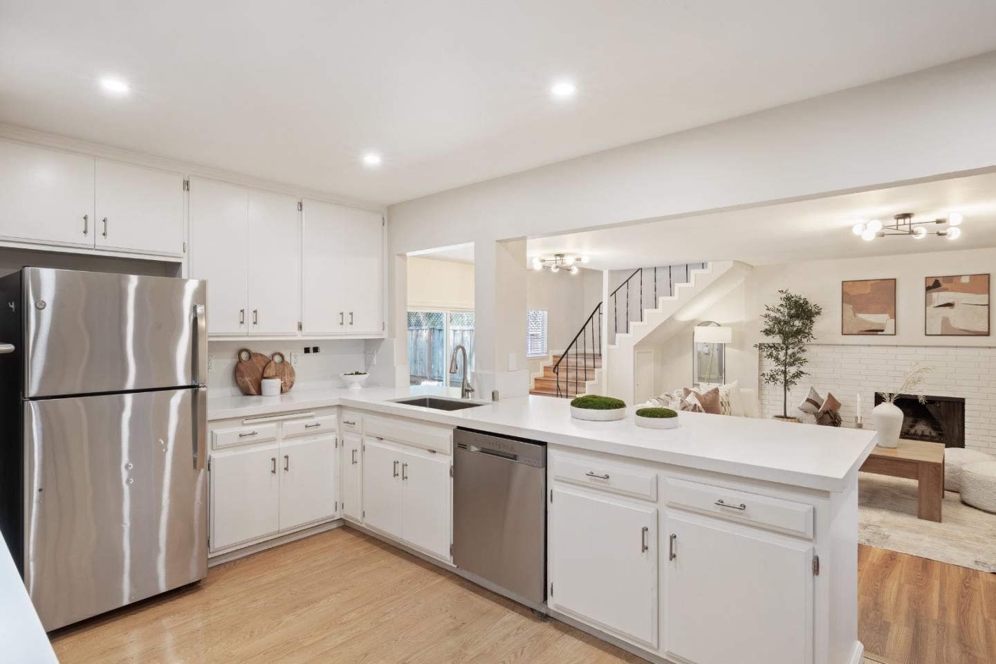 514 Inverness Way Sunnyvale, CA 94087 - Photo 8 of 29