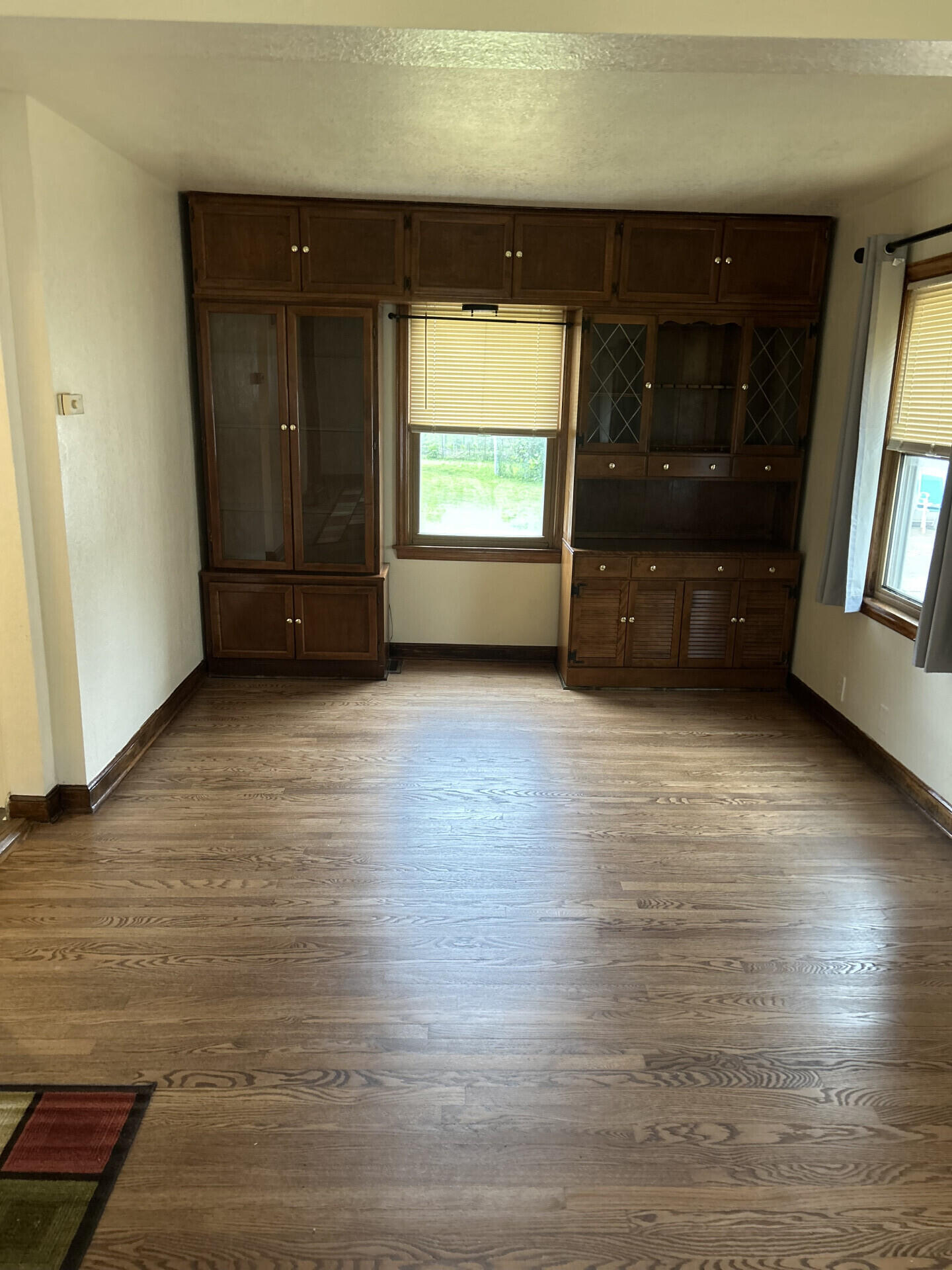 2745 South 68th Street Milwaukee, WI 53219 - Photo 7 of 28 2745S68thSt_70007_7