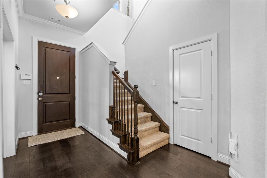 1416 Huntsman Ridge Lane Arlington, TX 76005 - Photo 5 of 40