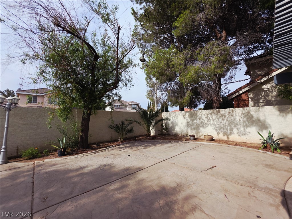 2920 Setting Sun Street Las Vegas, NV 89117 - Photo 43 of 43 This spacious yard offers ample room for outdoor activities and creative landscaping.