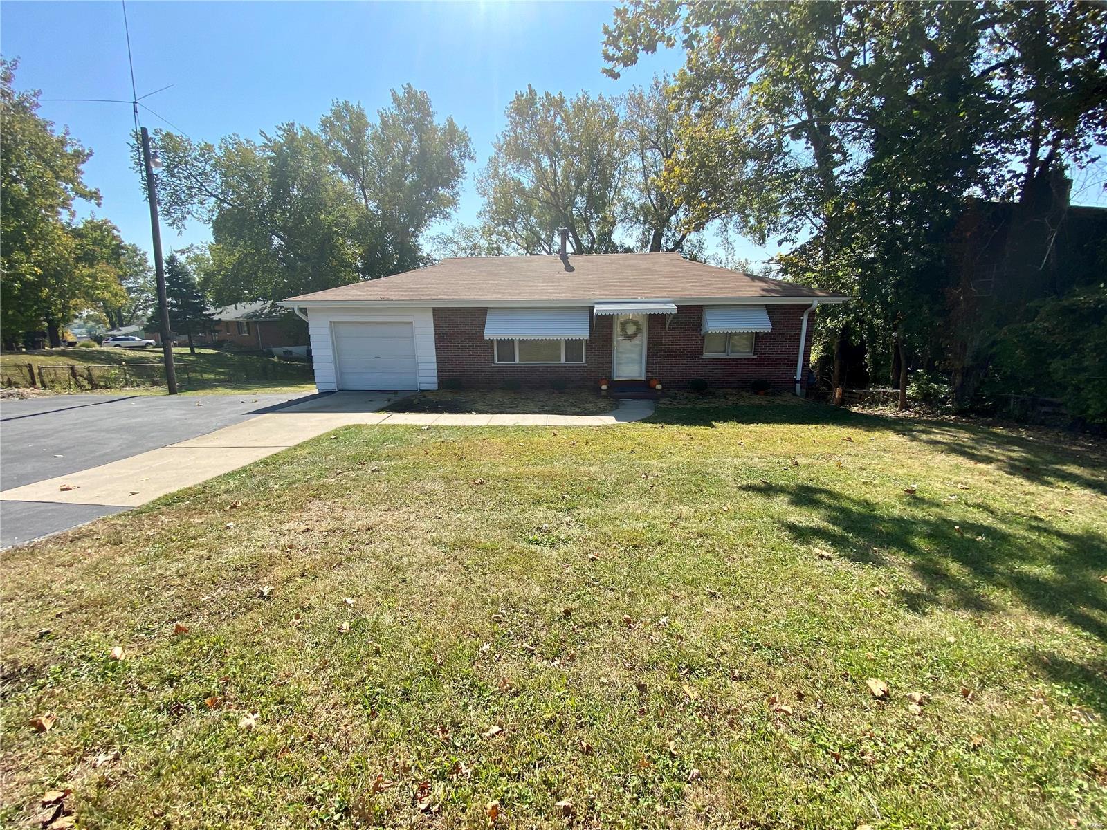 3310 Ringer Road St. Louis, MO 63125 - Photo 2 of 24 Gallery Image 2
