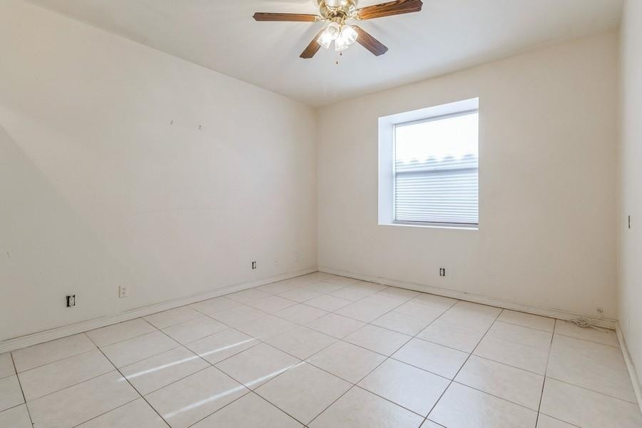 860 Southwest 22nd Street Boca Raton, FL 33486 - Photo 20 of 31 Guest 3