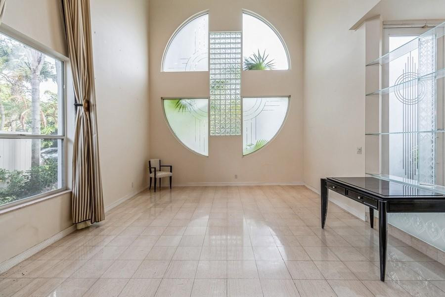 860 Southwest 22nd Street Boca Raton, FL 33486 - Photo 5 of 31 Photo 5