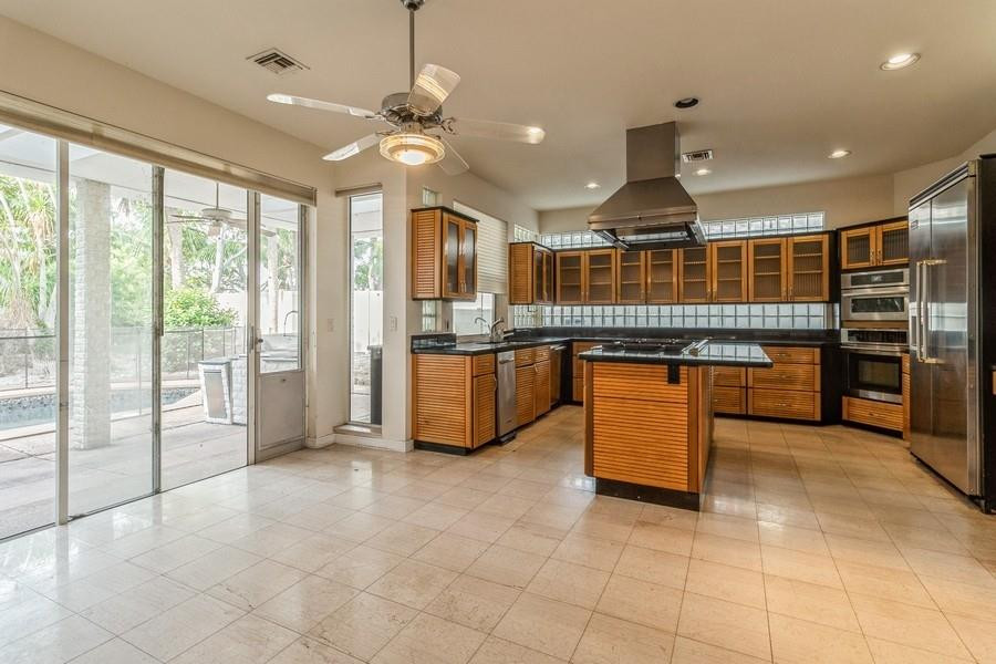 860 Southwest 22nd Street Boca Raton, FL 33486 - Photo 7 of 31 Photo 7