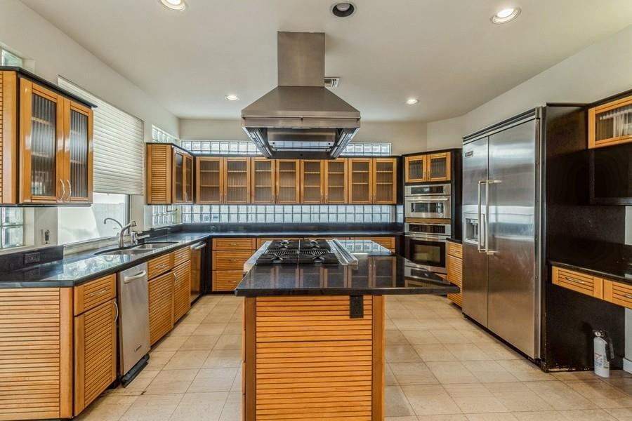 860 Southwest 22nd Street Boca Raton, FL 33486 - Photo 8 of 31 Photo 8