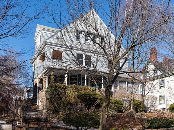 145 Salisbury Road, Unit 1 Brookline, MA 02445 - Photo 2 of 24 Gallery Image 2