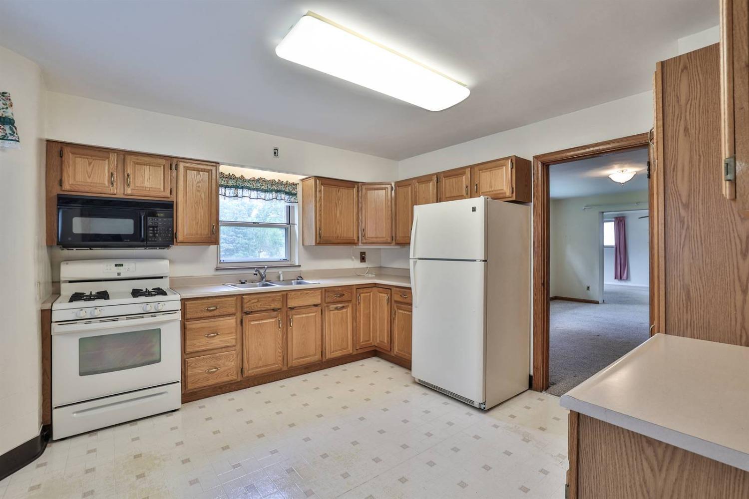 1087 Mc Kelvey Road Cincinnati, OH 45231 - Photo 12 of 29 Gallery Image 12