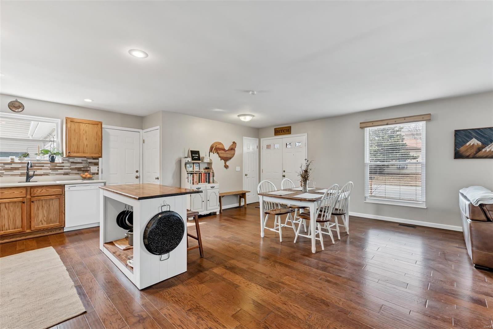 229 Sutters Mill Road St. Peters, MO 63376 - Photo 6 of 23