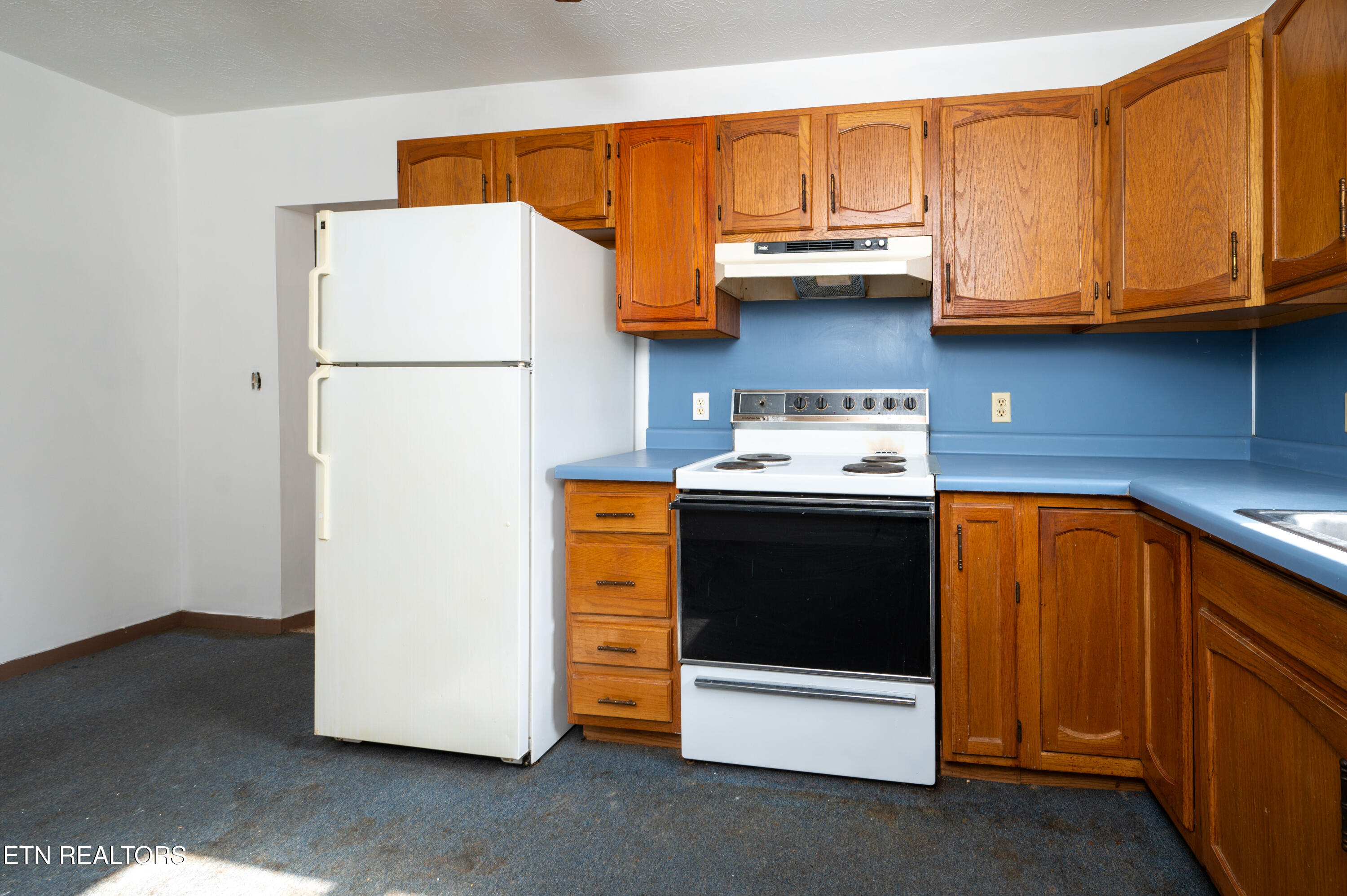 2424 Idle Hour Road Kingsport, TN 37660 - Photo 11 of 34 Idle Hour-18