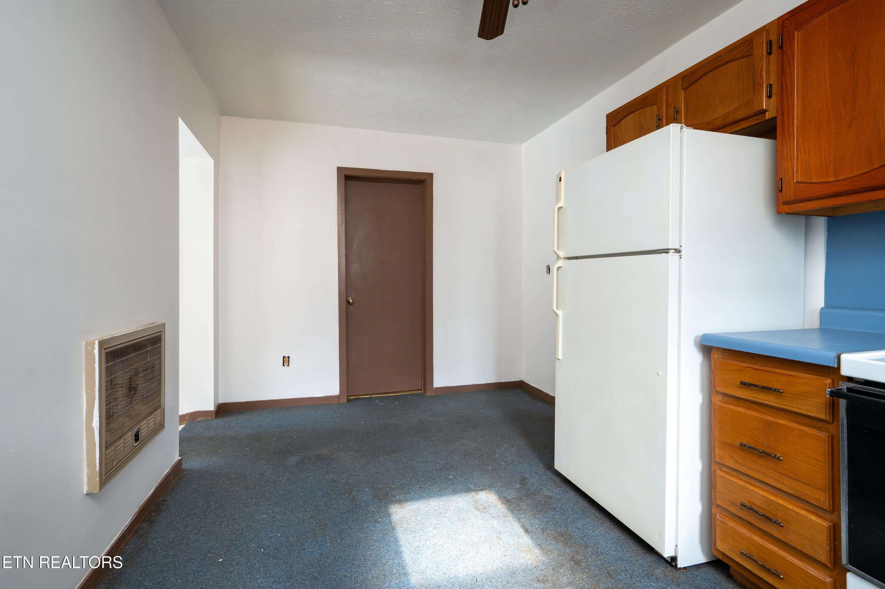 2424 Idle Hour Road Kingsport, TN 37660 - Photo 12 of 34 Idle Hour-19