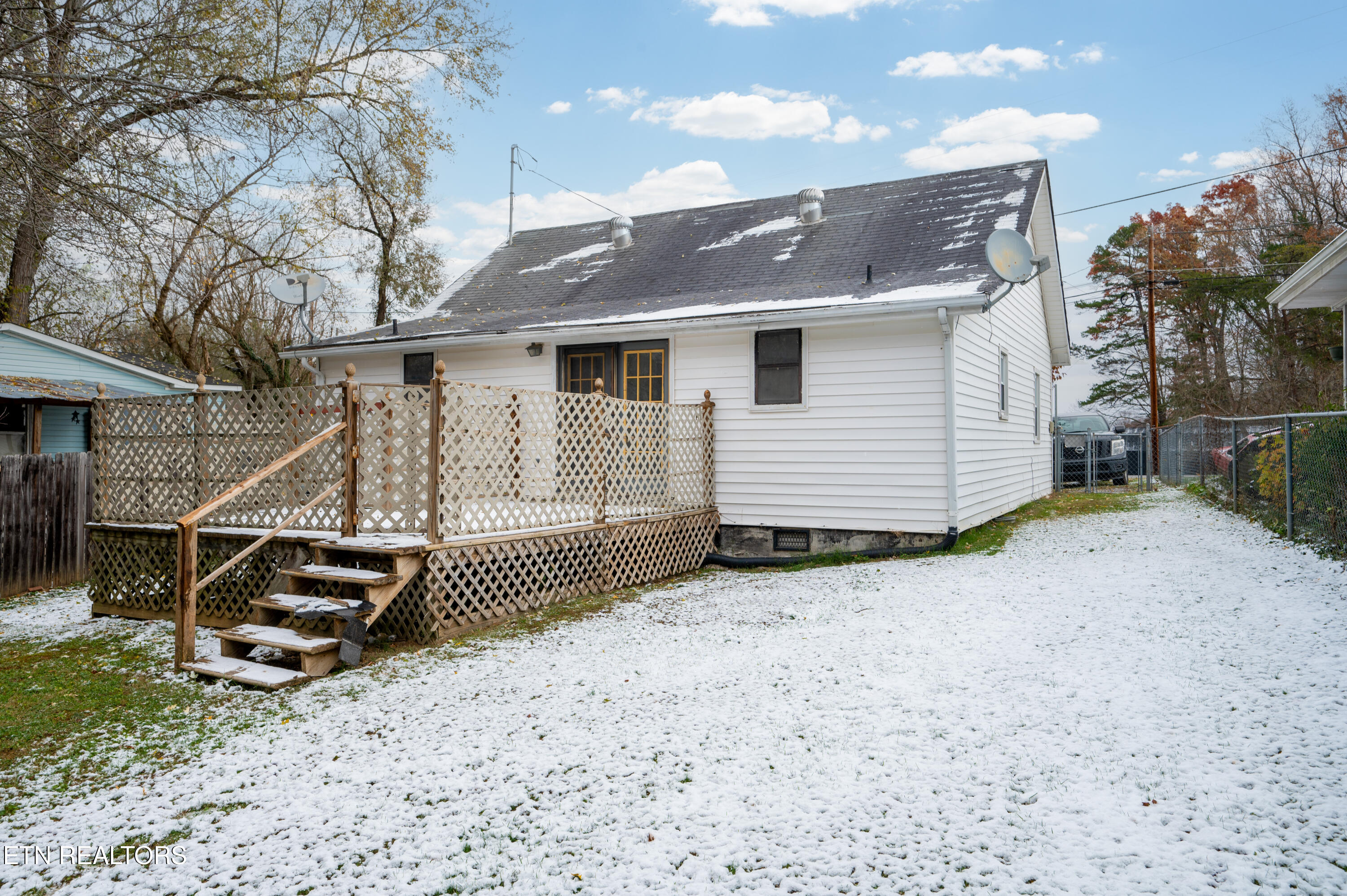 2424 Idle Hour Road Kingsport, TN 37660 - Photo 23 of 34 Idle Hour-10