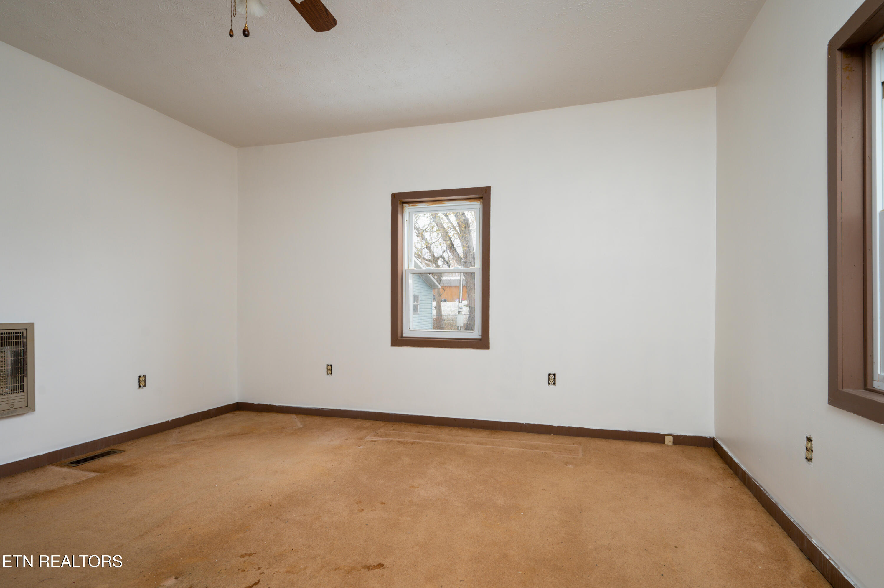 2424 Idle Hour Road Kingsport, TN 37660 - Photo 30 of 34 Idle Hour-32