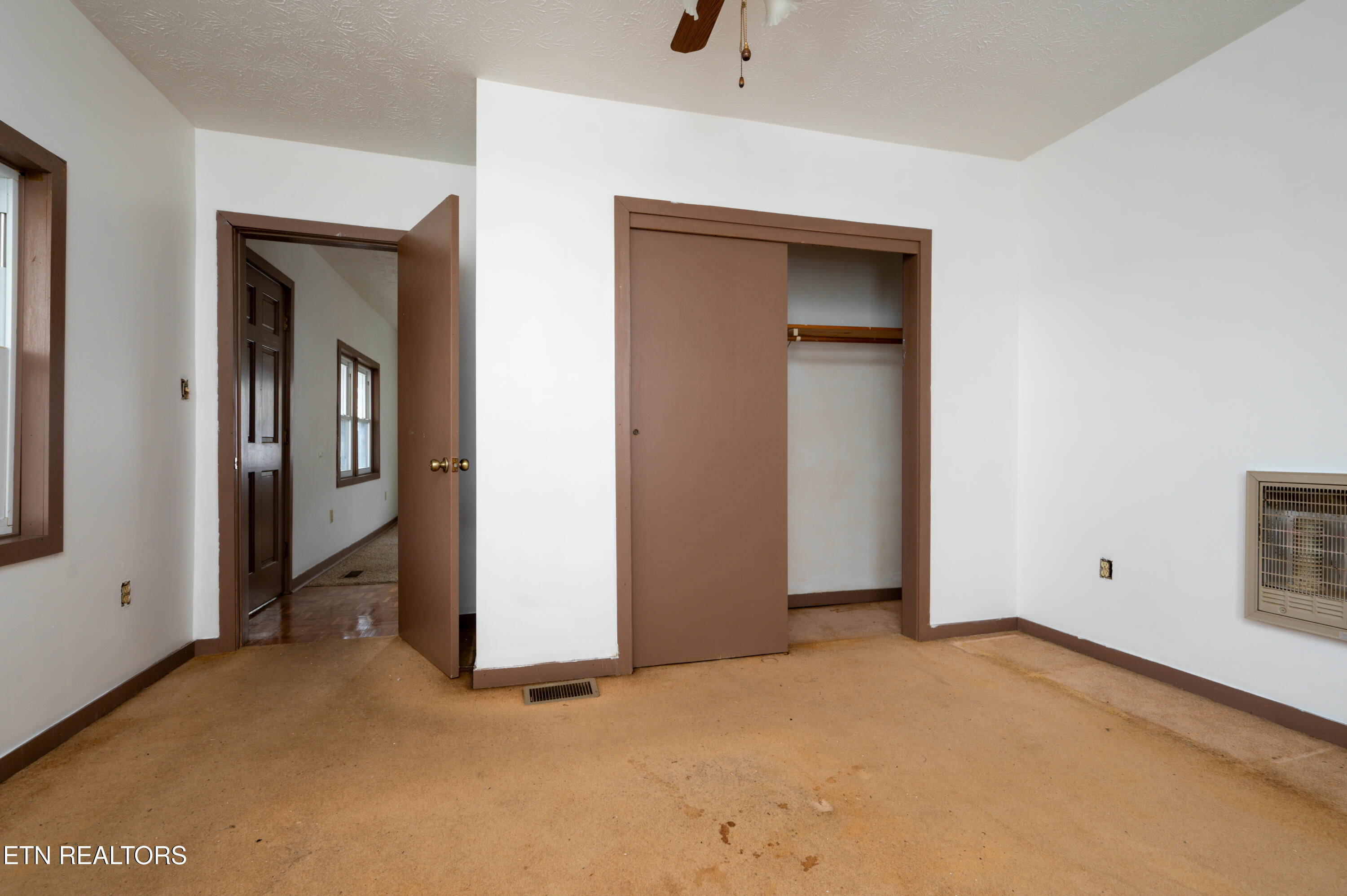 2424 Idle Hour Road Kingsport, TN 37660 - Photo 5 of 34 Idle Hour-30