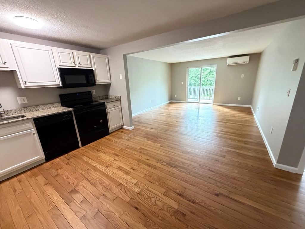 20 Abbey Road, Unit 206 Leominster, MA 01453 - Photo 2 of 23
