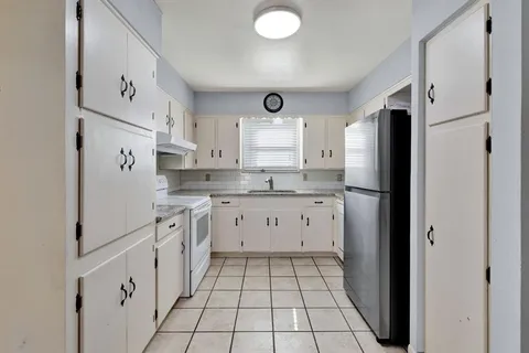 $285,000 | 2203 Granada Drive, Irving, TX 75060