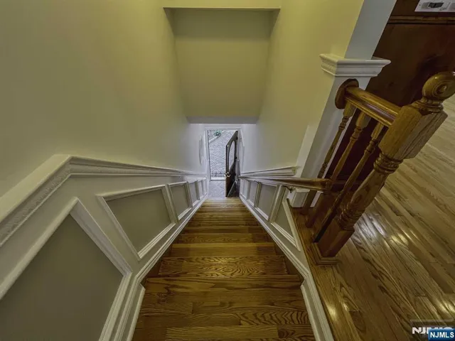 $3,000 | 91 Cutler Street, Unit 2/2, Clifton, NJ 07011