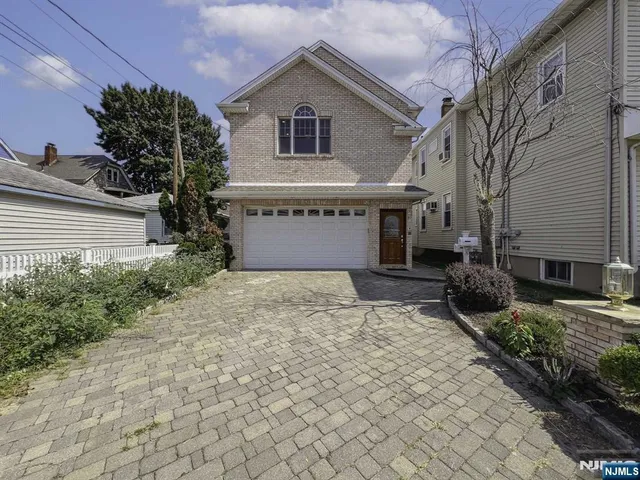 $3,000 | 91 Cutler Street, Unit 2/2, Clifton, NJ 07011