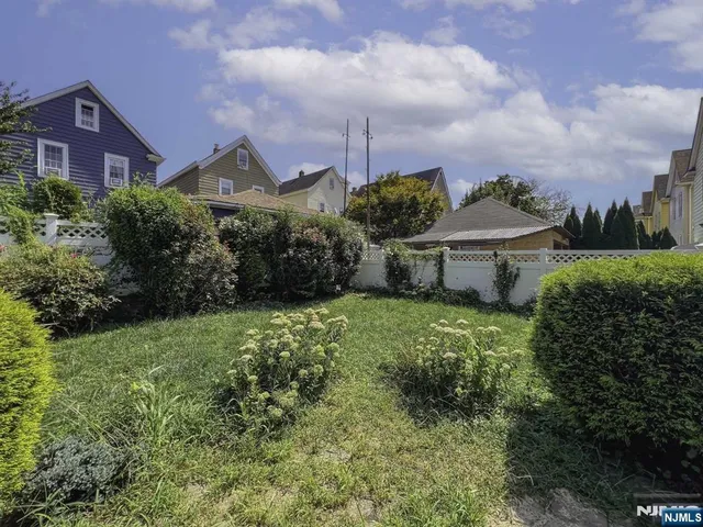 $3,000 | 91 Cutler Street, Unit 2/2, Clifton, NJ 07011