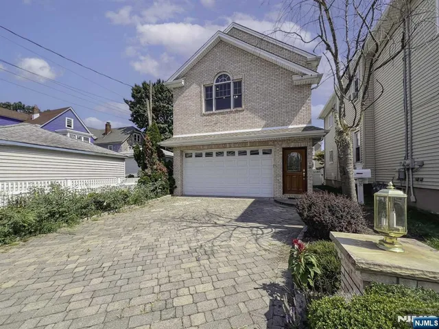 $3,000 | 91 Cutler Street, Unit 2/2, Clifton, NJ 07011