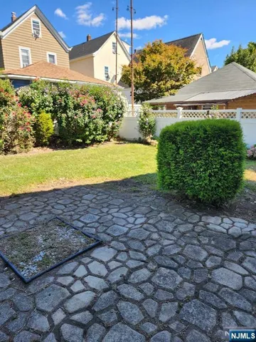 $3,000 | 91 Cutler Street, Unit 2/2, Clifton, NJ 07011