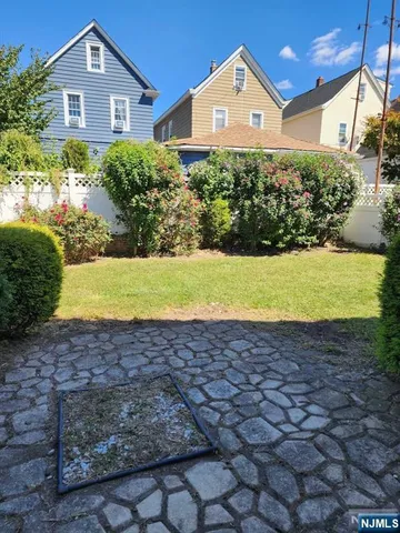 $3,000 | 91 Cutler Street, Unit 2/2, Clifton, NJ 07011