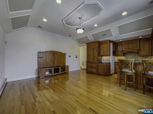 a view of entryway with a front door