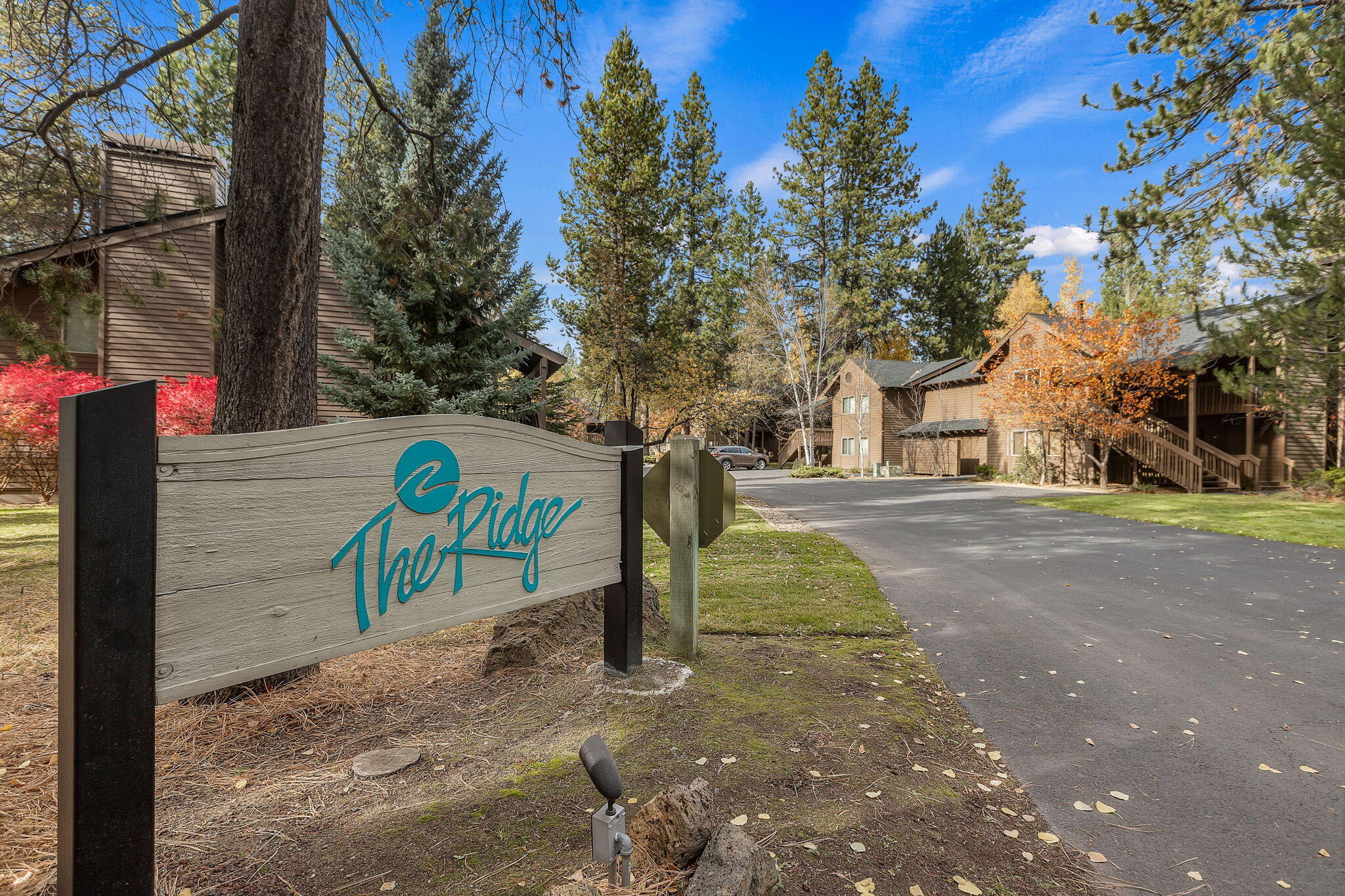 57407 Beaver Ridge Loop, Unit 44 Sunriver, OR 97707 - Photo 2 of 28 2025_10_23_57407_beaver_ridge_loop_n44-1