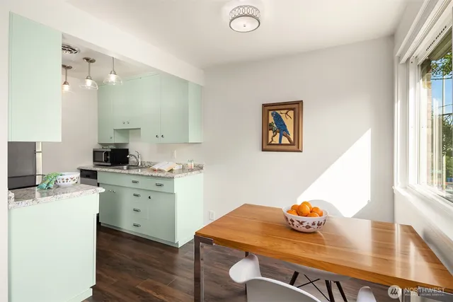 $278,000 | 8701 35th Avenue Northeast, Unit 9, Seattle, WA 98115