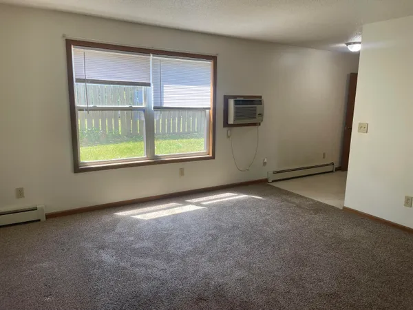 $1,050 | 284 School Street, Unit 6, Brooklyn, MI 49230