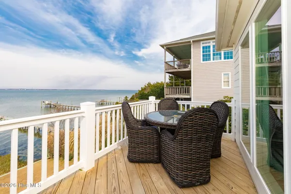 $1,375,000 | 1810 Emerald Drive, Emerald Isle, NC 28594