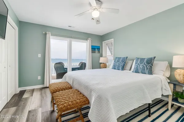 $1,375,000 | 1810 Emerald Drive, Emerald Isle, NC 28594
