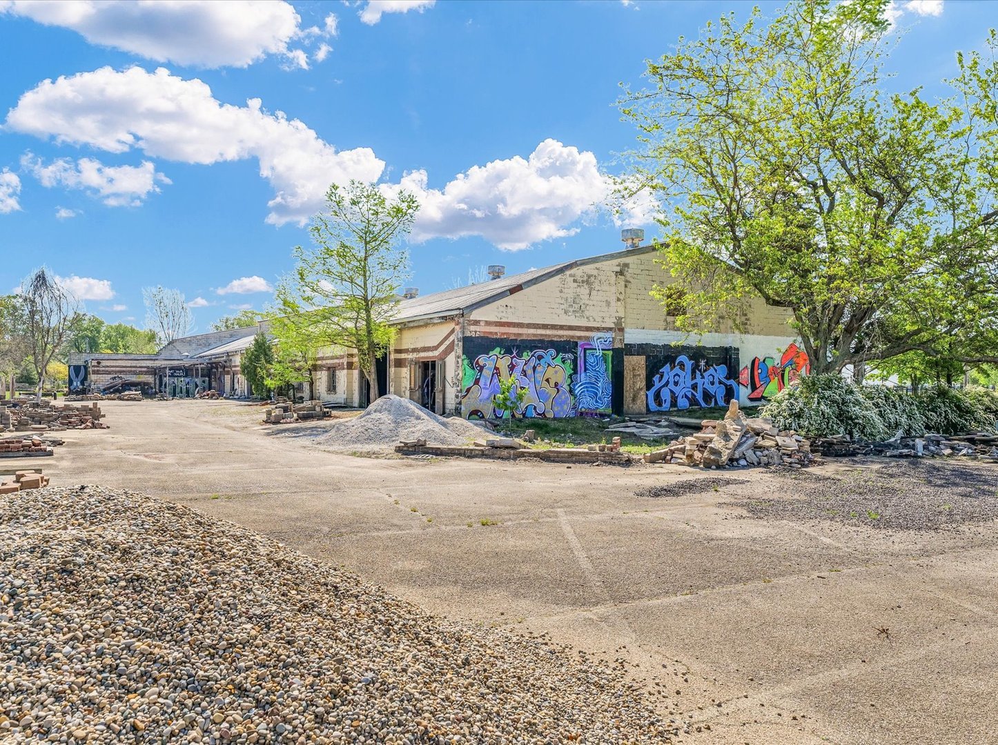 121 Neal Drive, Unit 1 Rantoul, IL 61866 - Photo 9 of 30 a front view of a house with street