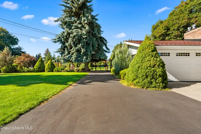 $1,295,000 | 7535 North Mt Carrol Street, Dalton Gardens, ID 83815