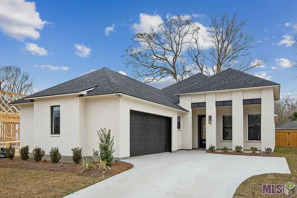 $2,400 | 16553 Villa Brielle Avenue, Baton Rouge, LA 70817