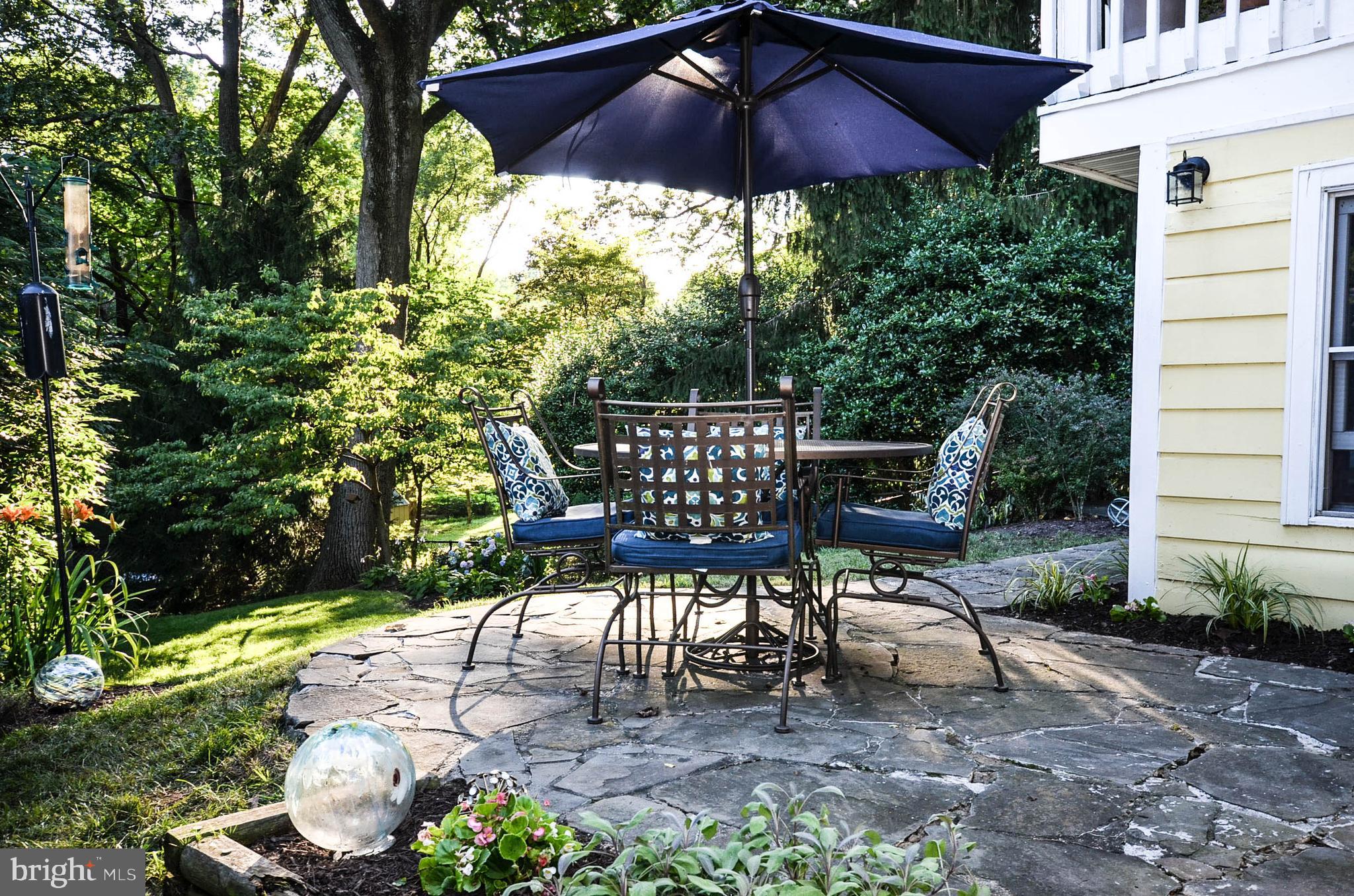 9912 Capitol View Avenue Silver Spring, MD 20910 - Photo 28 of 35 Dine al-fresco on one of your 4 patio areas