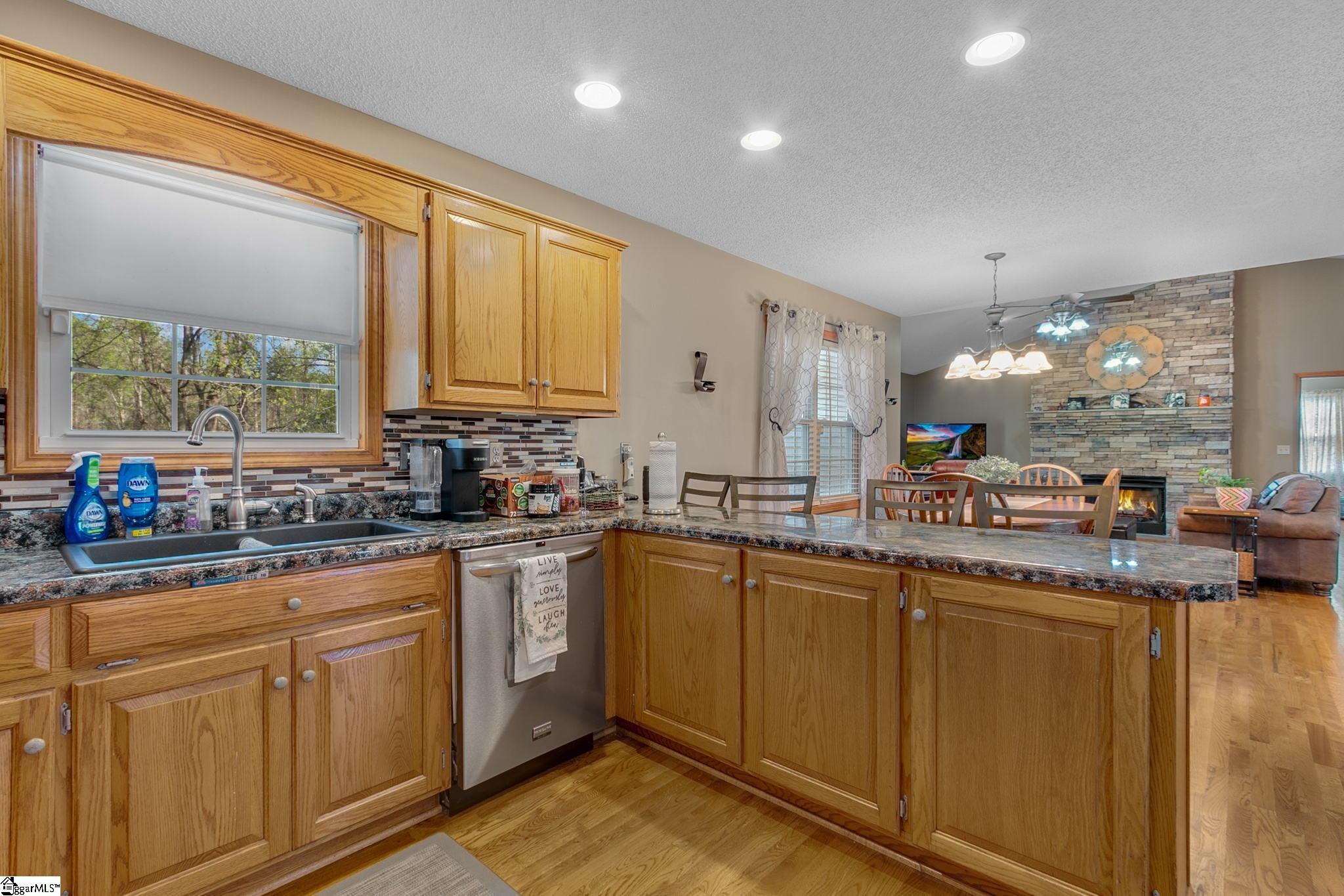 931 West Pine Grove Road Seneca, SC 29678 - Photo 16 of 36 Gallery Image 16