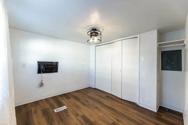 $26,000 | 9001 South Cicero Avenue, Unit 227, Oak Lawn, IL 60453