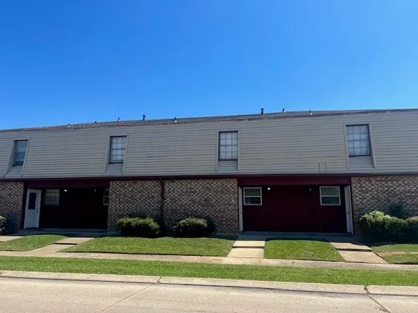 $1,300 | 1701 42nd Street, Unit D, Kenner, LA 70065