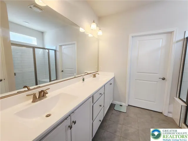 $2,300 | 8142 Century Boulevard, Breinigsville, PA 18031