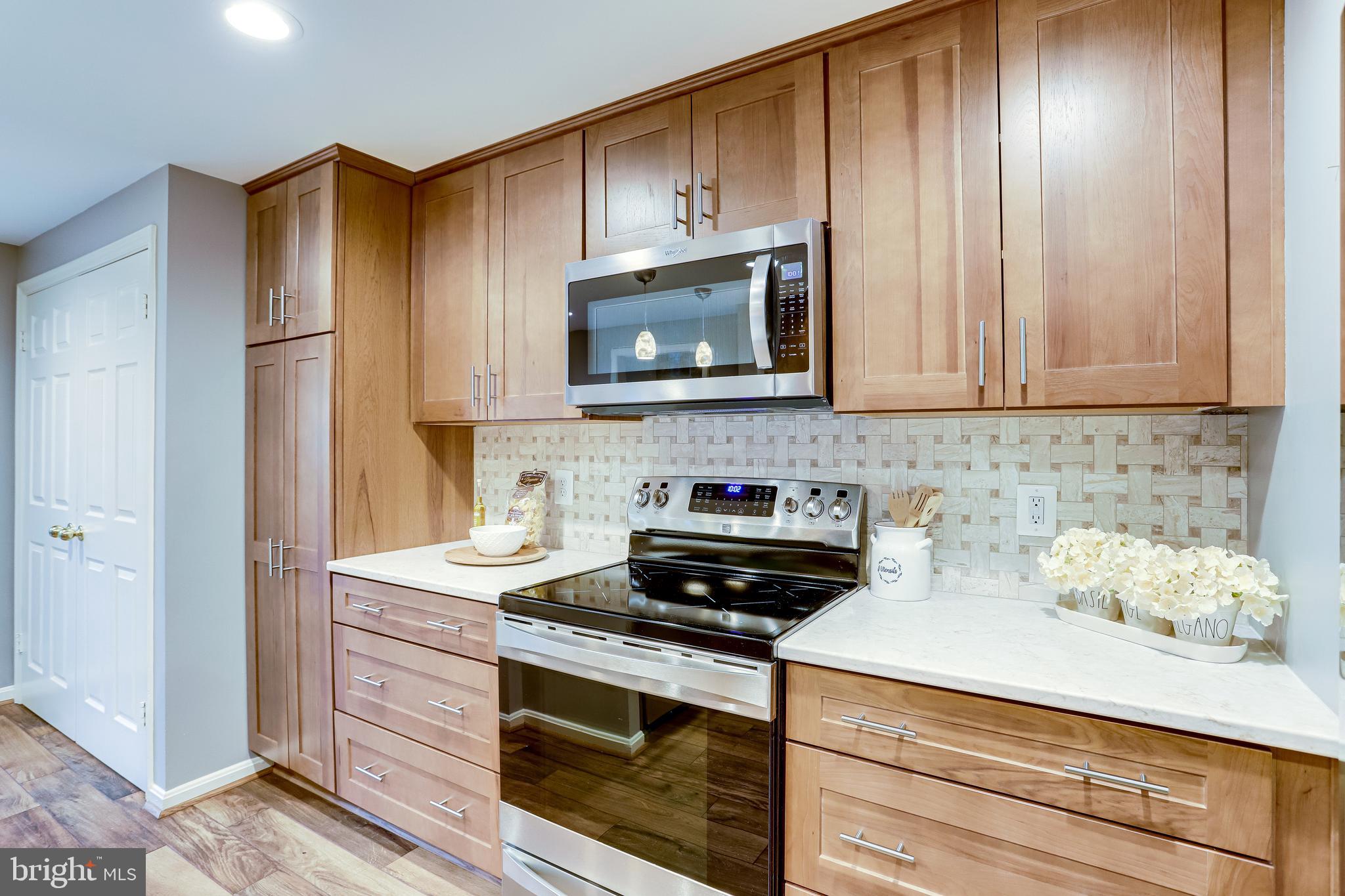 1514 Deer Point Way Reston, VA 20194 - Photo 17 of 81