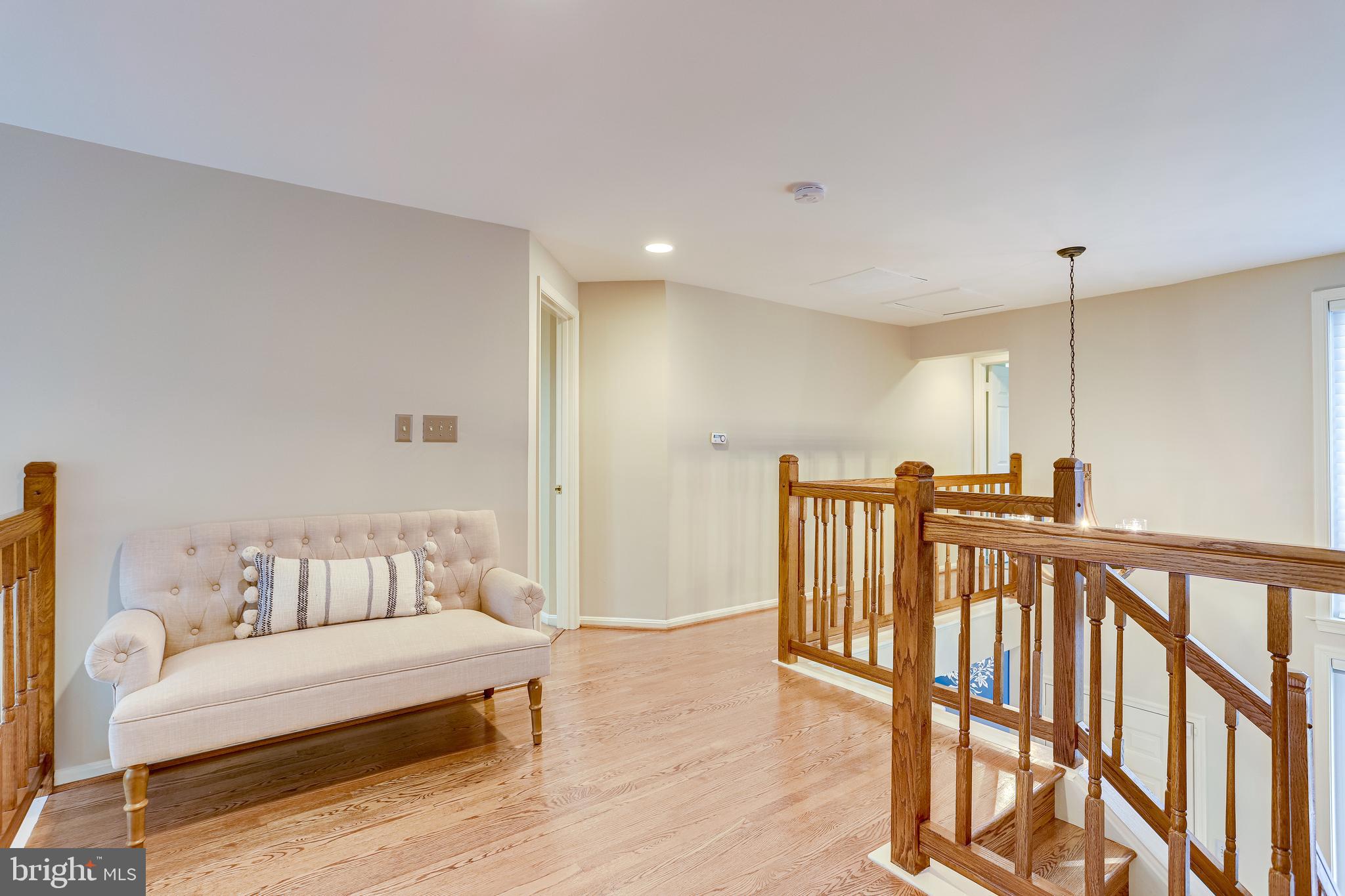 1514 Deer Point Way Reston, VA 20194 - Photo 32 of 81 Large Loft Space
